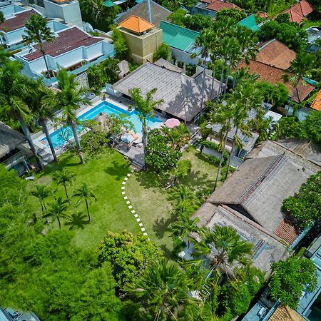 Villa Kalis, 10 Bedroom Family And Group Villa เซมินยัค ภายนอก รูปภาพ