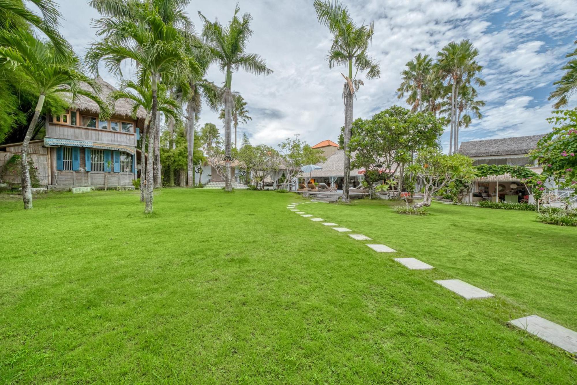 Villa Kalis, 10 Bedroom Family And Group Villa เซมินยัค ภายนอก รูปภาพ