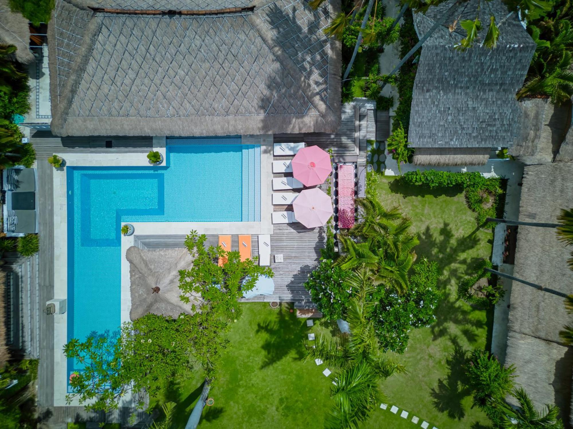 Villa Kalis, 10 Bedroom Family And Group Villa เซมินยัค ภายนอก รูปภาพ