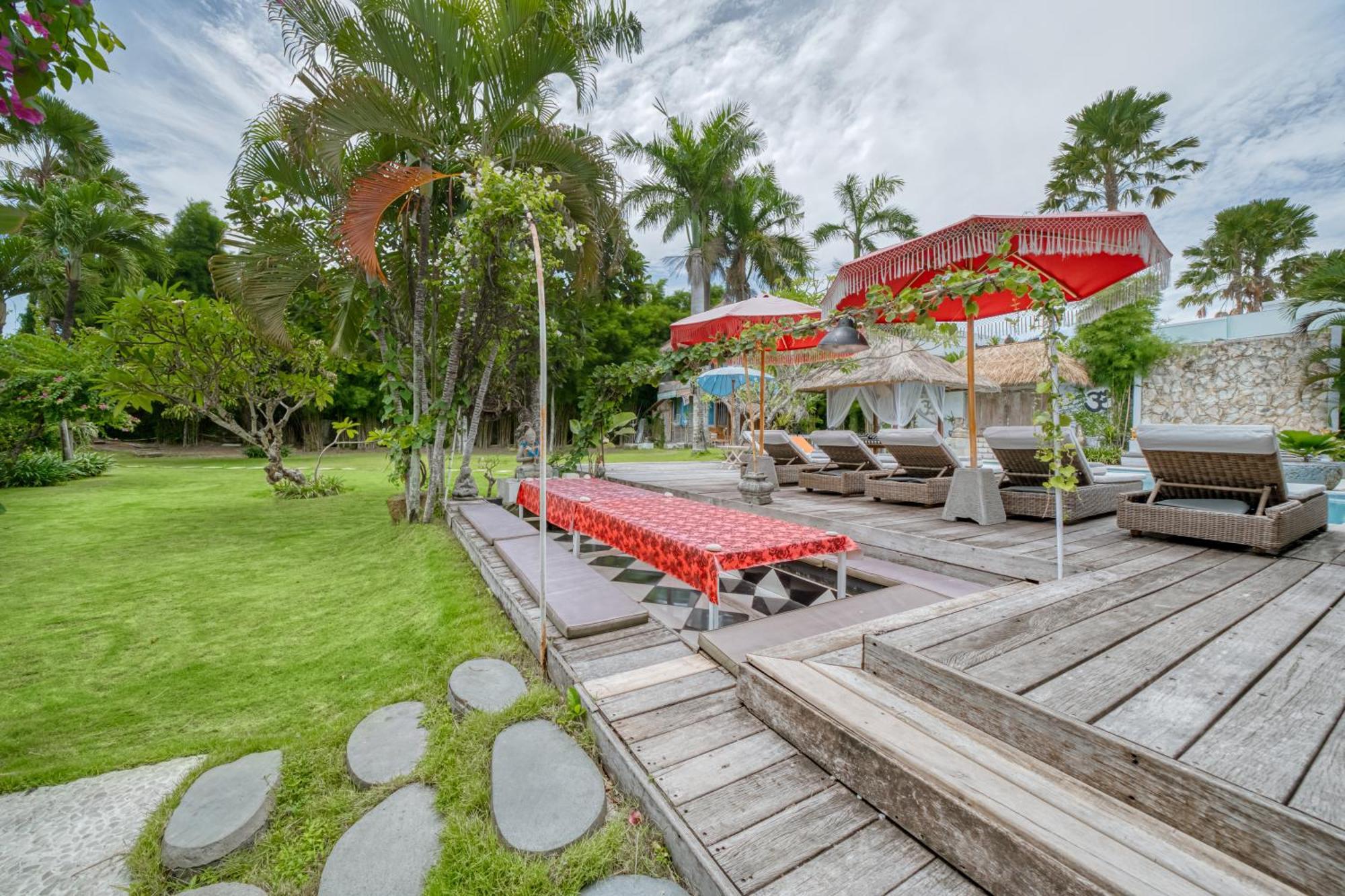 Villa Kalis, 10 Bedroom Family And Group Villa เซมินยัค ภายนอก รูปภาพ
