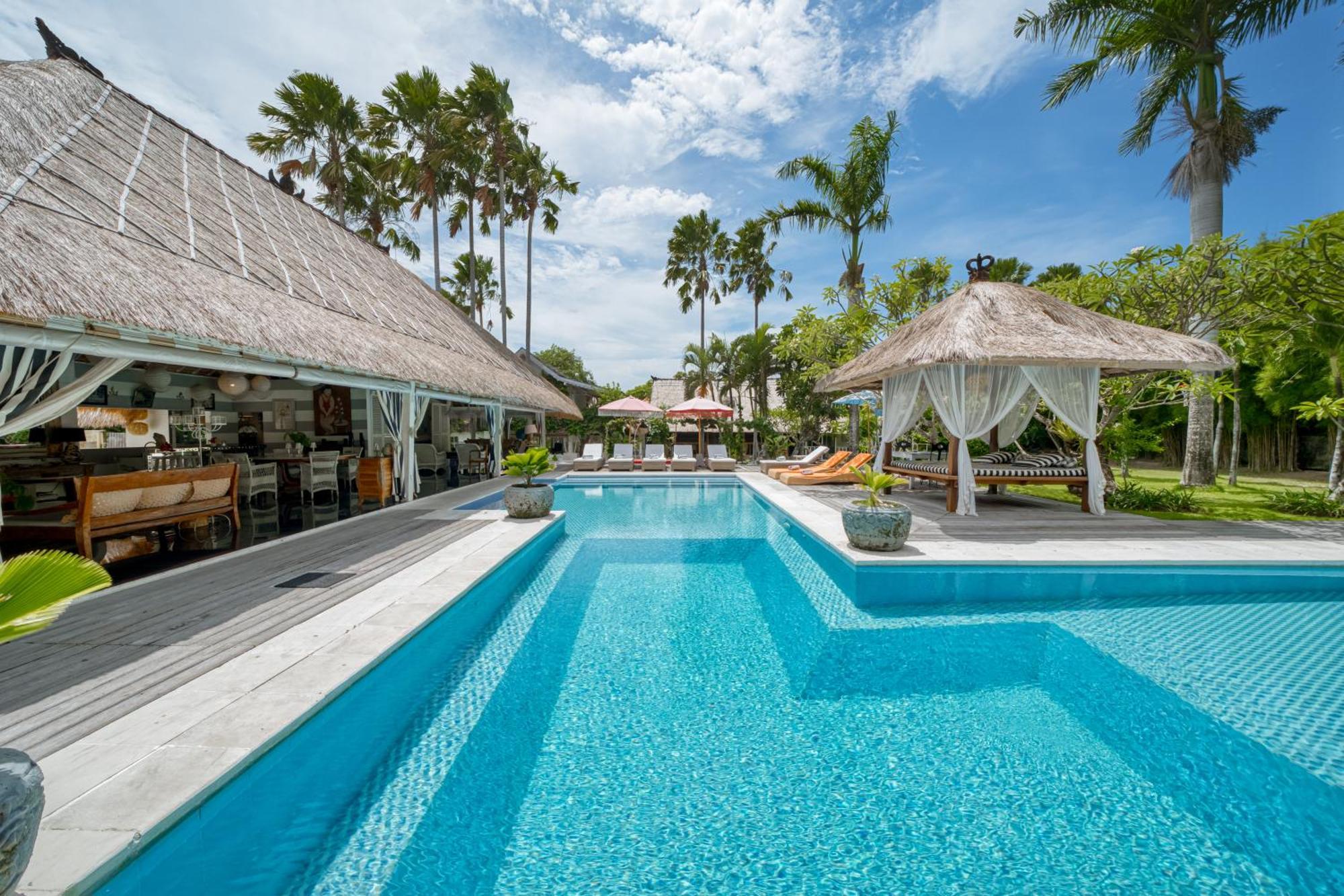 Villa Kalis, 10 Bedroom Family And Group Villa เซมินยัค ภายนอก รูปภาพ