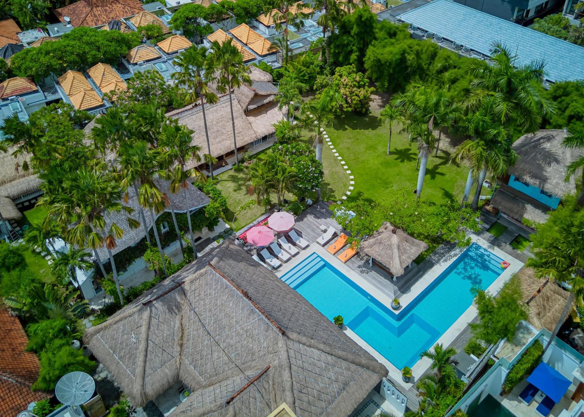 Villa Kalis, 10 Bedroom Family And Group Villa เซมินยัค ภายนอก รูปภาพ