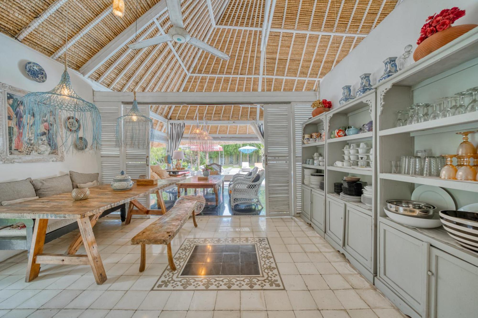 Villa Kalis, 10 Bedroom Family And Group Villa เซมินยัค ภายนอก รูปภาพ