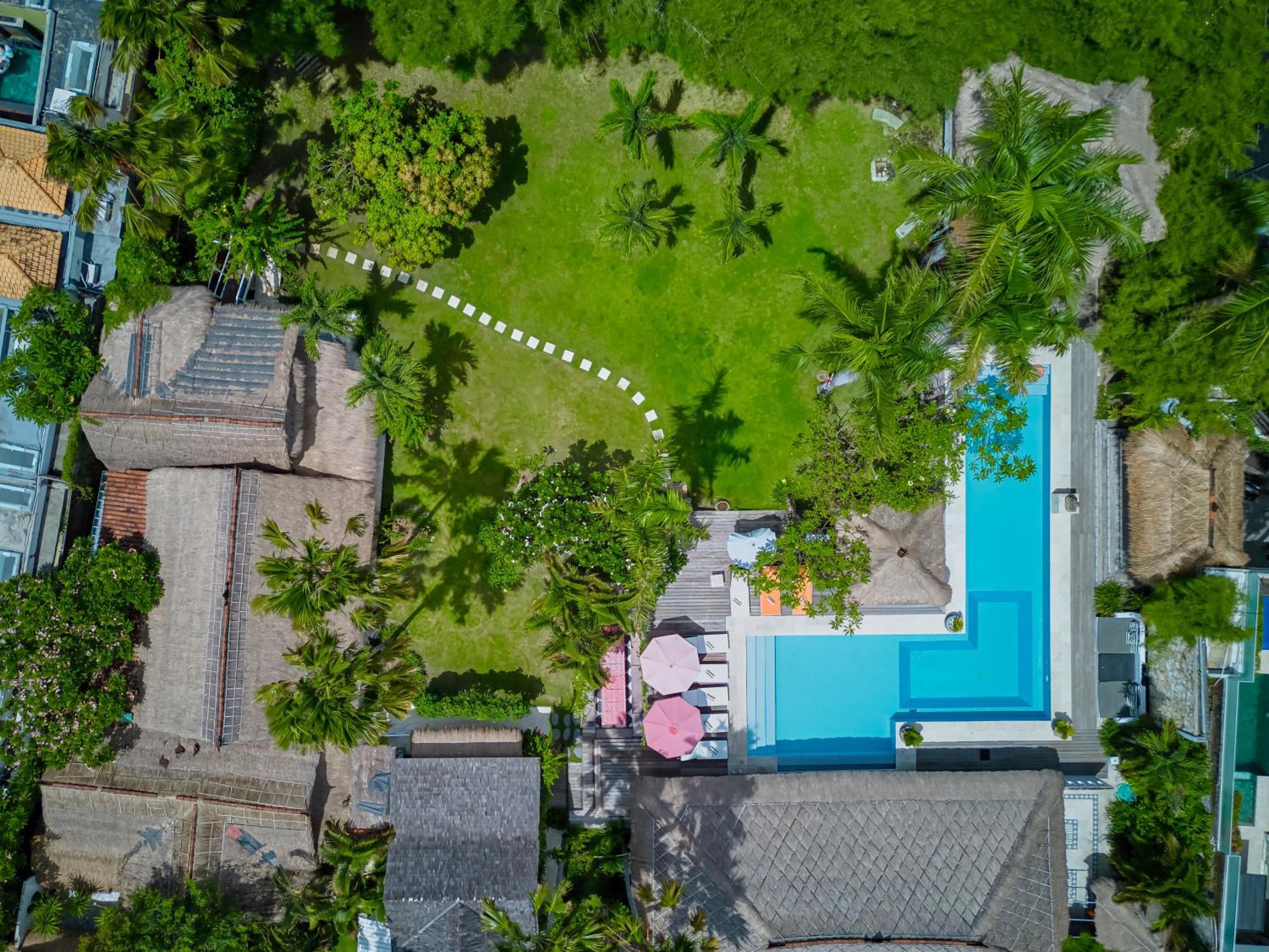 Villa Kalis, 10 Bedroom Family And Group Villa เซมินยัค ภายนอก รูปภาพ