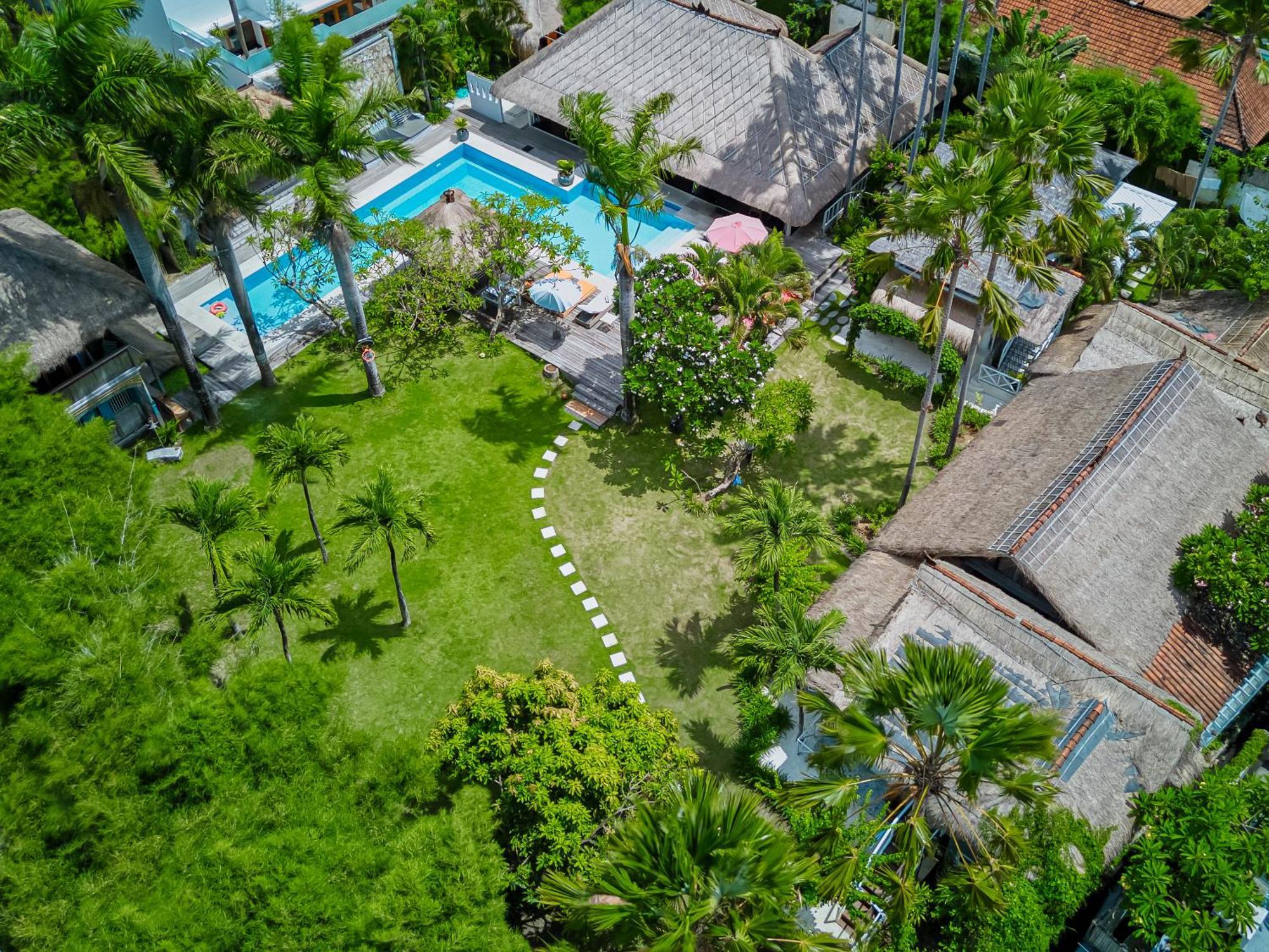 Villa Kalis, 10 Bedroom Family And Group Villa เซมินยัค ภายนอก รูปภาพ